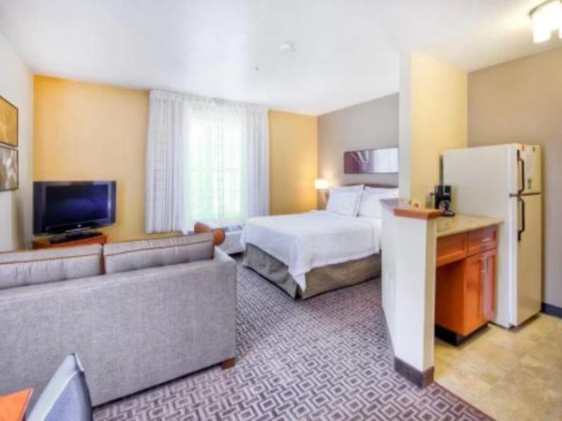 Towneplace Suites Raleigh Cary/Weston Parkway מראה חיצוני תמונה