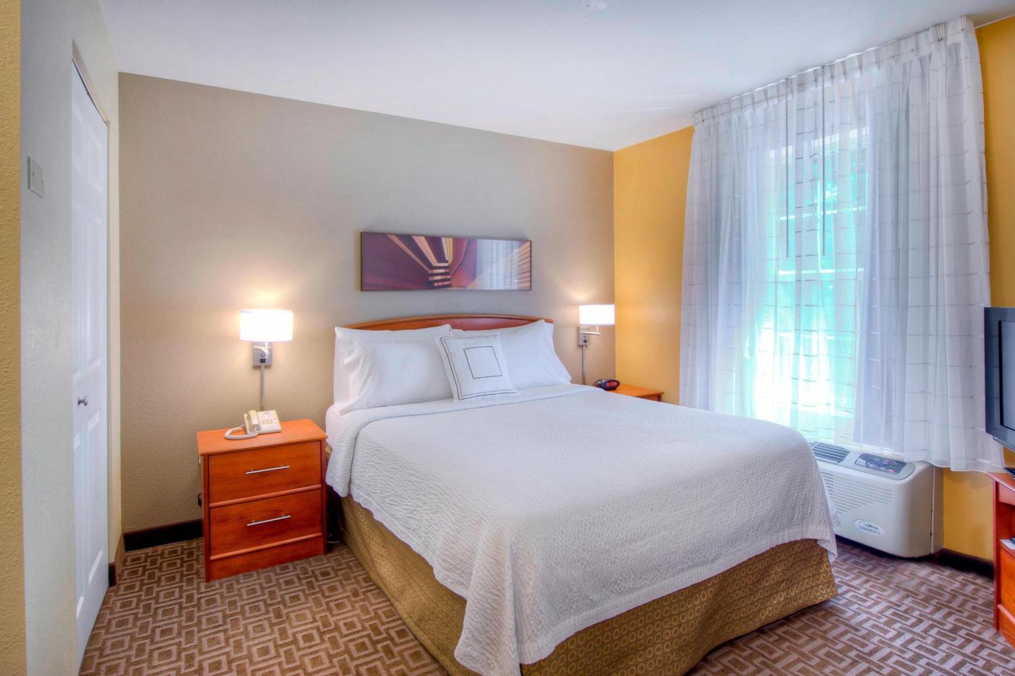 Towneplace Suites Raleigh Cary/Weston Parkway מראה חיצוני תמונה