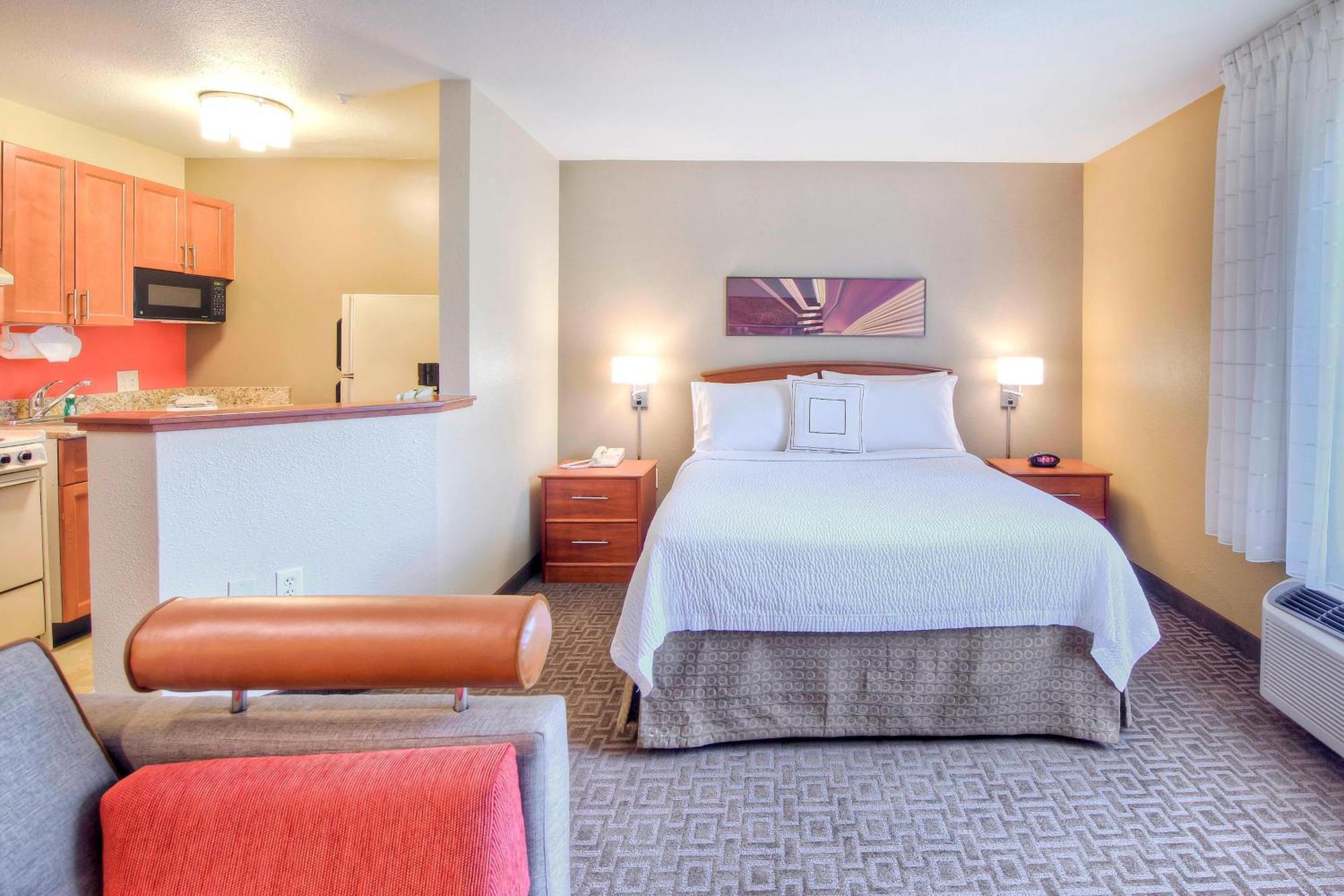 Towneplace Suites Raleigh Cary/Weston Parkway מראה חיצוני תמונה