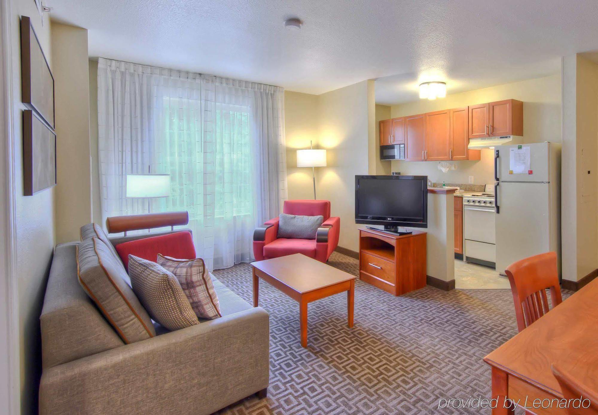 Towneplace Suites Raleigh Cary/Weston Parkway מראה חיצוני תמונה