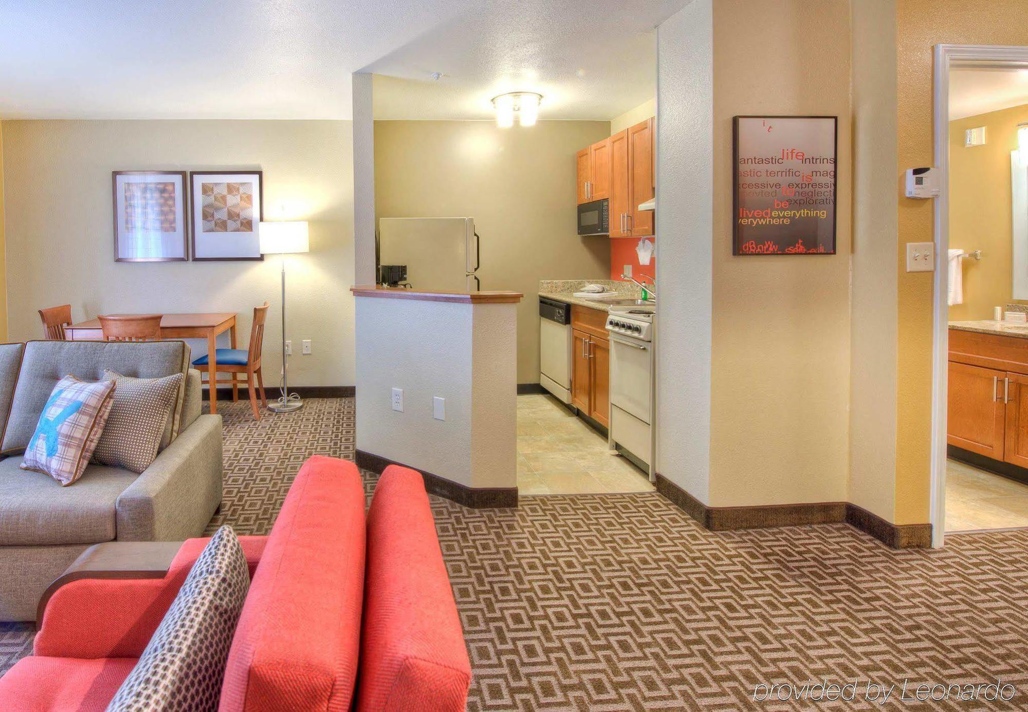Towneplace Suites Raleigh Cary/Weston Parkway מראה חיצוני תמונה